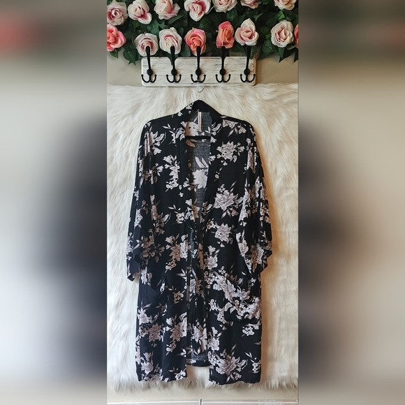 Spiritual Gangster Midnight Wildflowers Front Tie Kimono - Picture 2 of 11